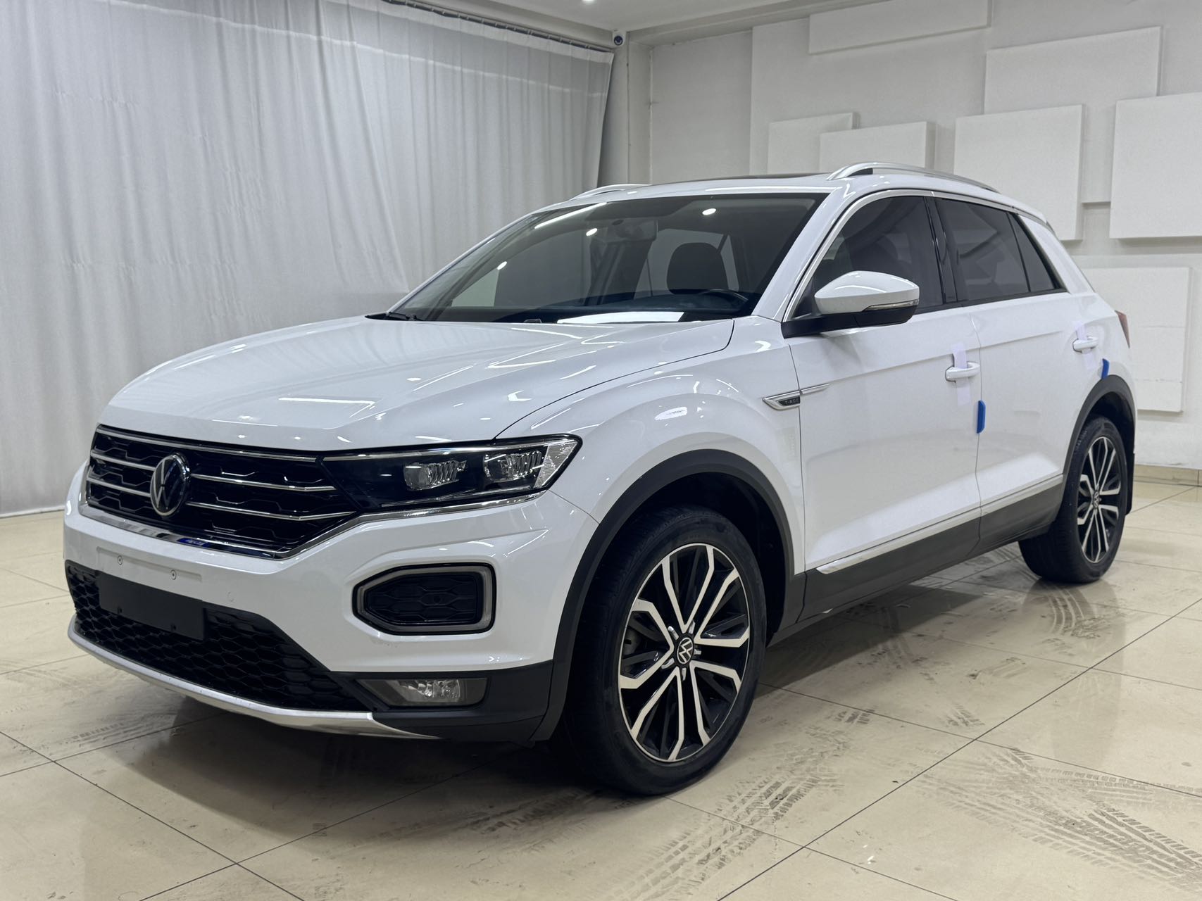 VOLKSWAGEN T-ROC 280TSI DSG COMFORT PLUS, 2022 год
